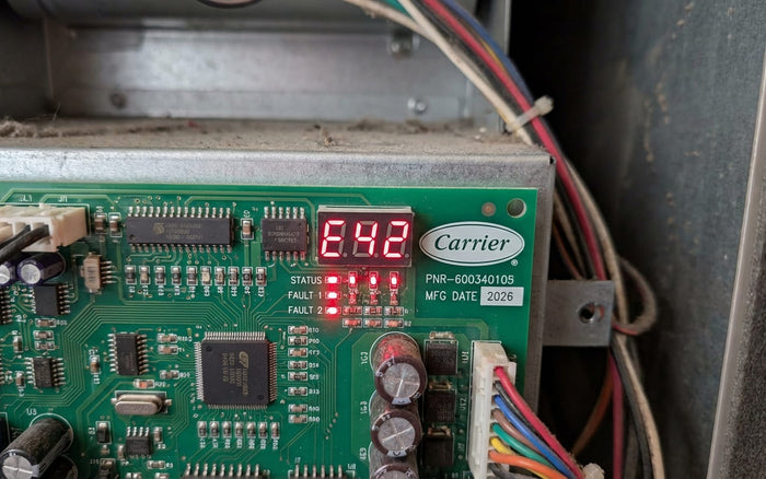 Carrier furnace control board with an error code display